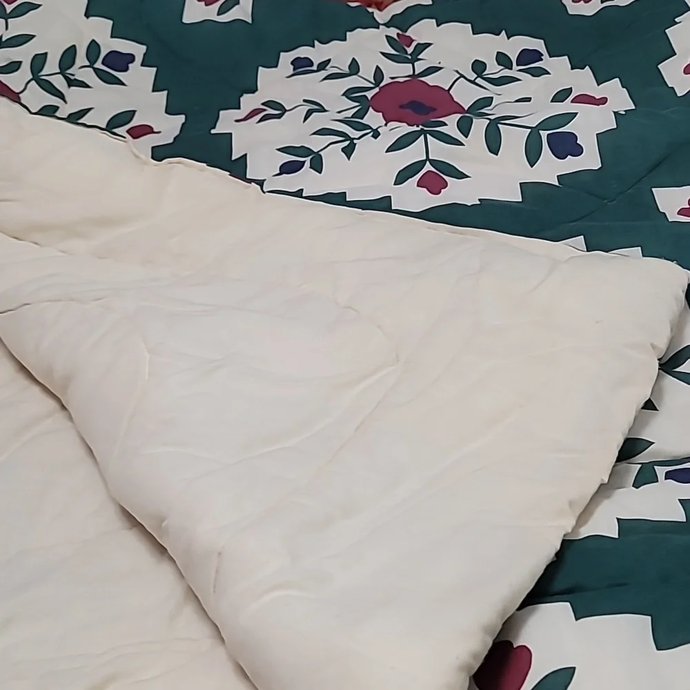 Berkshire Quilt Pattern Comforter, JCPenney's Preloved‎